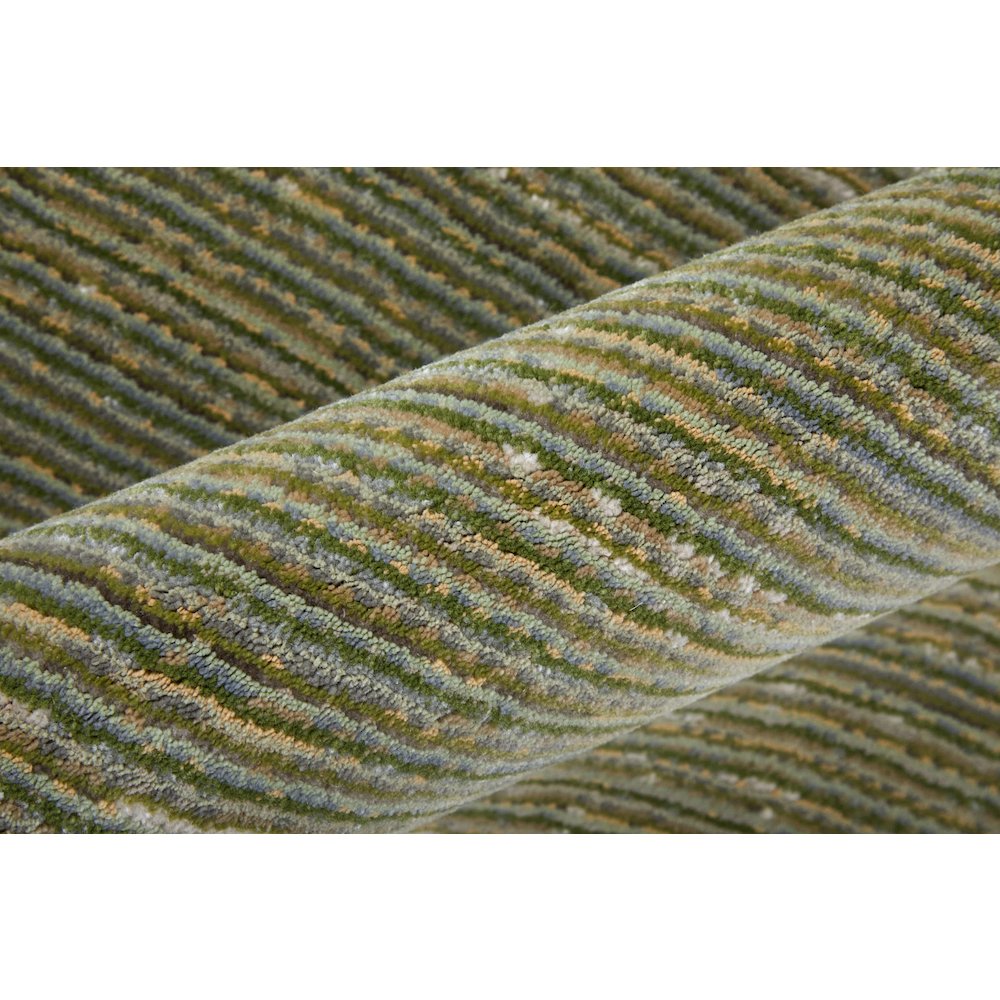 Deja Modern Solid, Green/Tan, 7'-10" x 10'-3" Area Rug. Picture 4