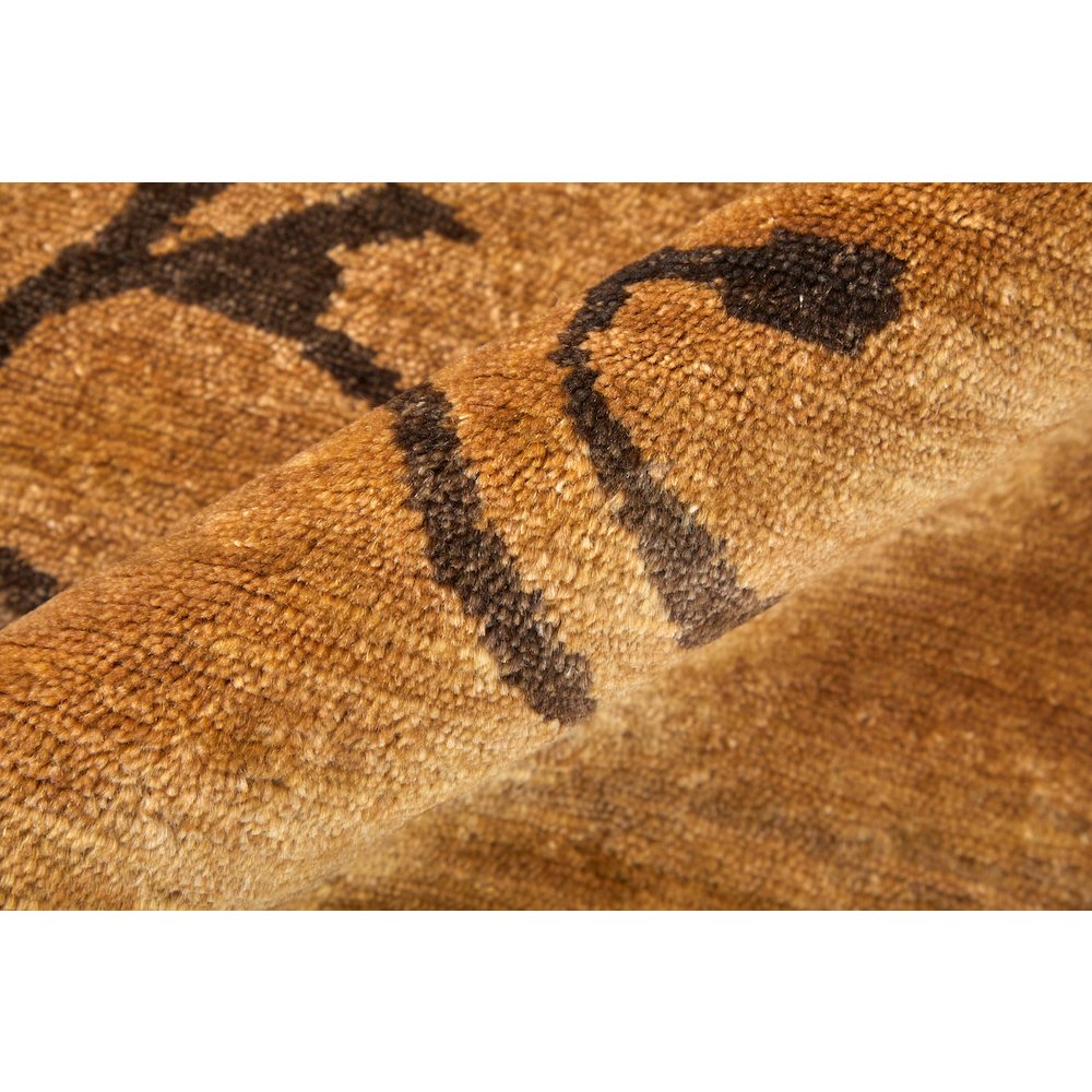 Cordonnet Transitional Floral & Botanical, Brown/Orange, 5'-6" x 8'-6" Area Rug. Picture 4
