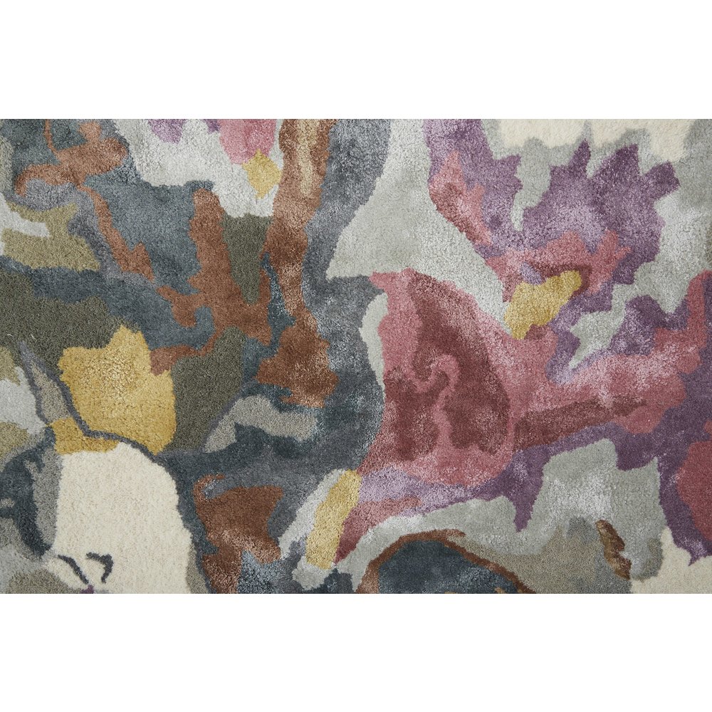Transitional Floral & Botanical, Purple/Pink/Green, 3'-6" x 5'-6" Accent Rug. Picture 6