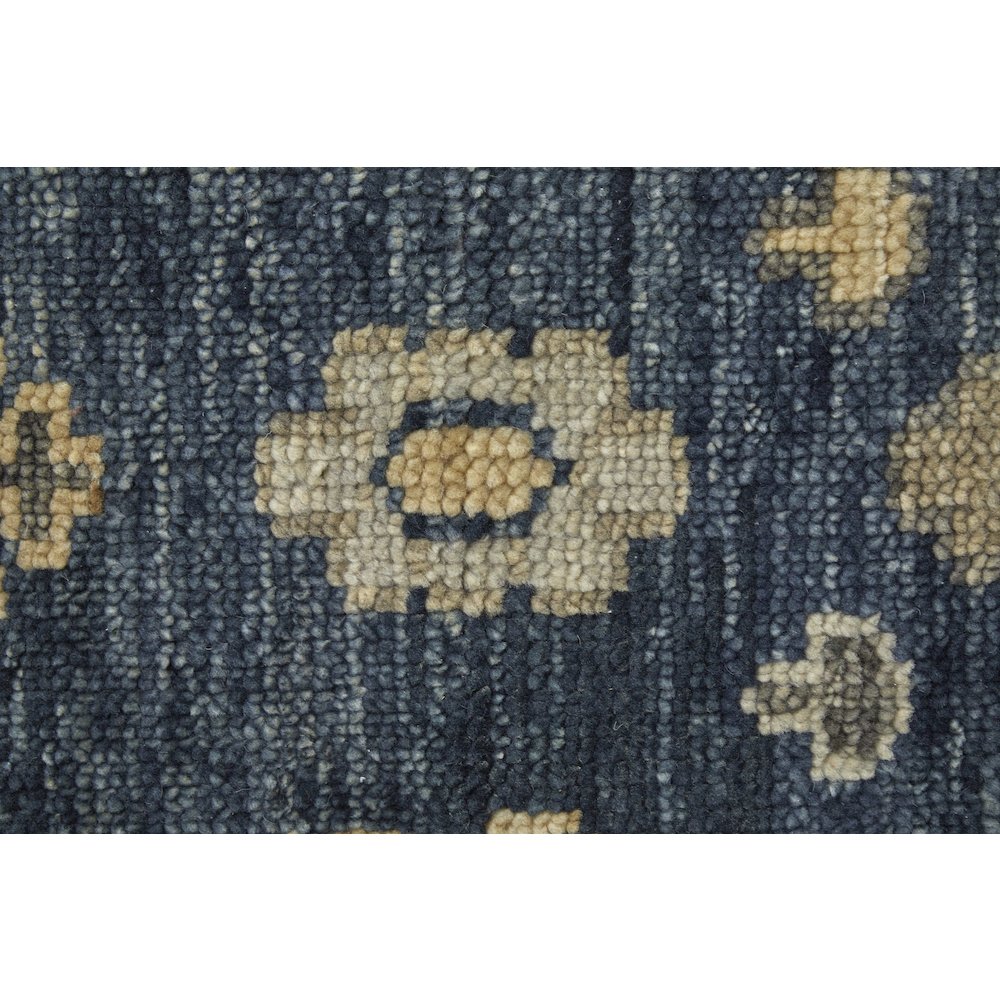 Fillmore Traditional Floral & Botanical, Blue/Gray, 2' x 3' Accent Rug. Picture 6