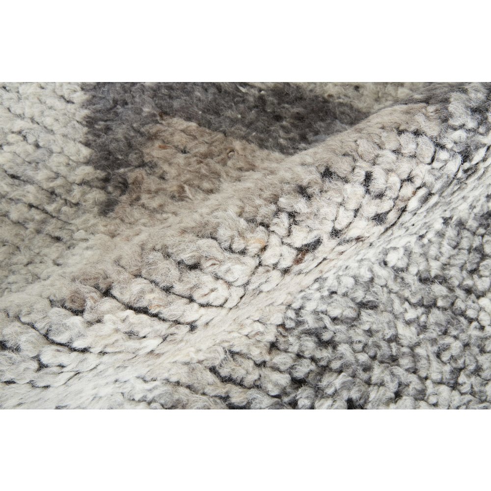 Alford Modern Geometric, Ivory/Gray/Taupe, 2' x 3' Accent Rug. Picture 5
