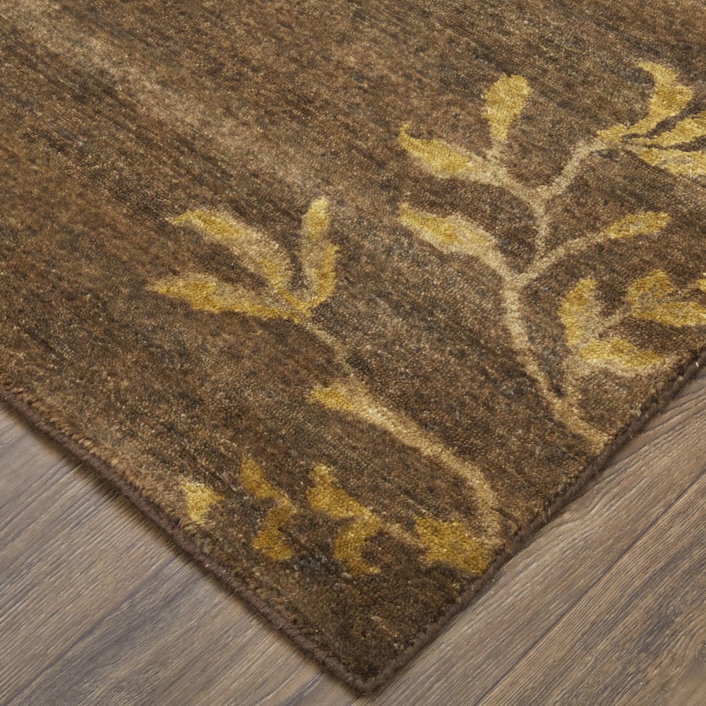 Cordonnet Transitional Floral & Botanical, Green/Gold, 7'-9" x 9'-9" Area Rug. Picture 3
