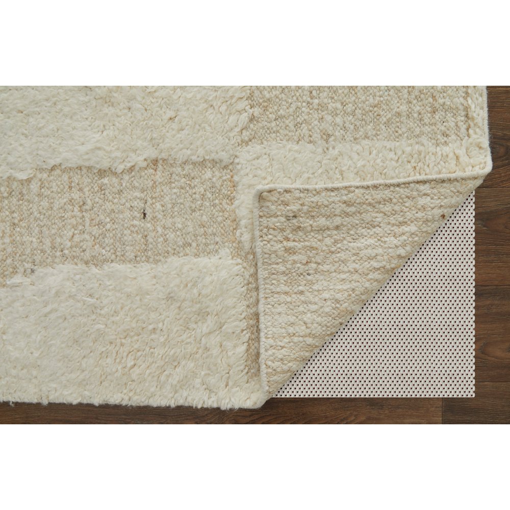 Ashby Transitional Geometric, Ivory, 2' x 3' Accent Rug. Picture 4