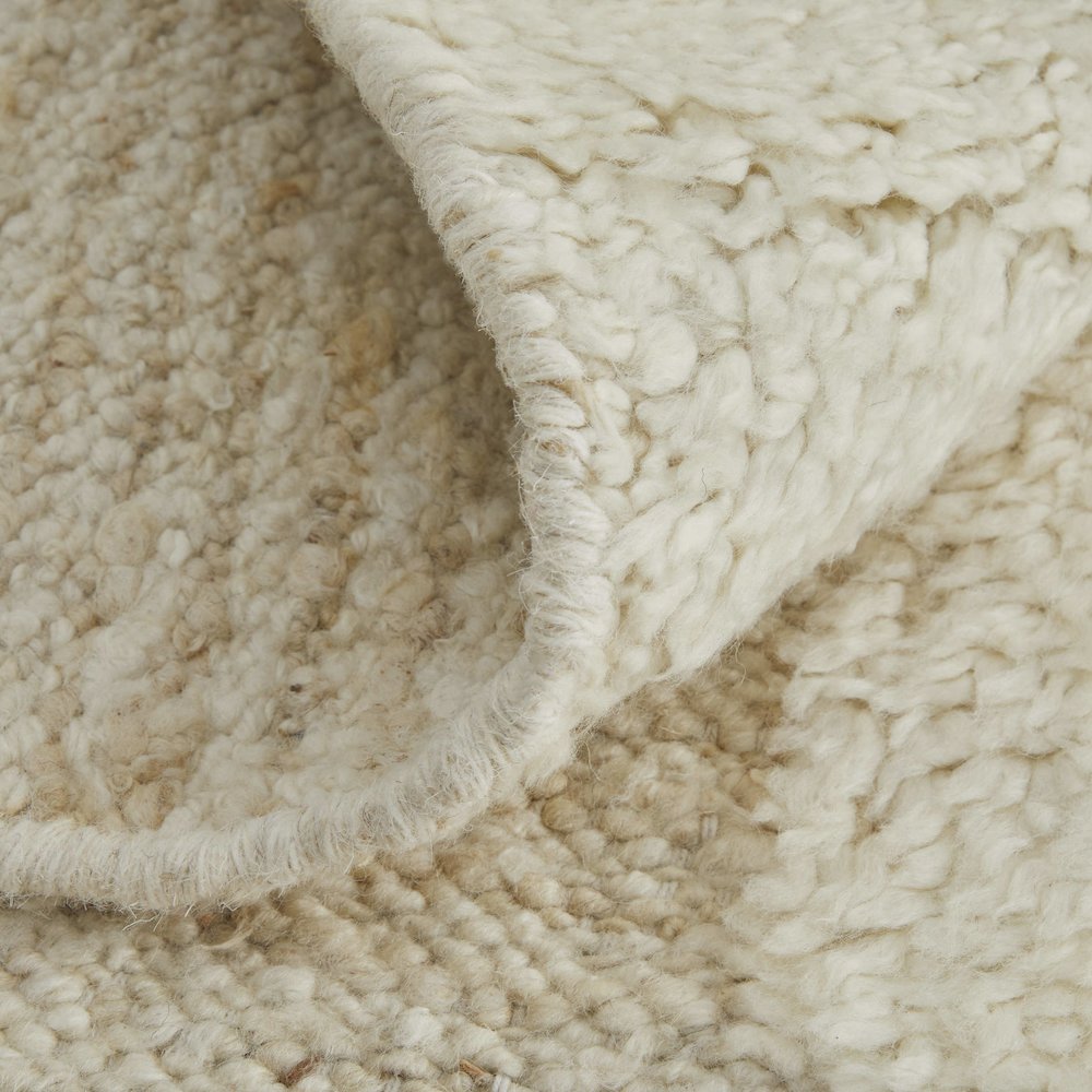 Ashby Transitional Geometric, Ivory, 2' x 3' Accent Rug. Picture 7
