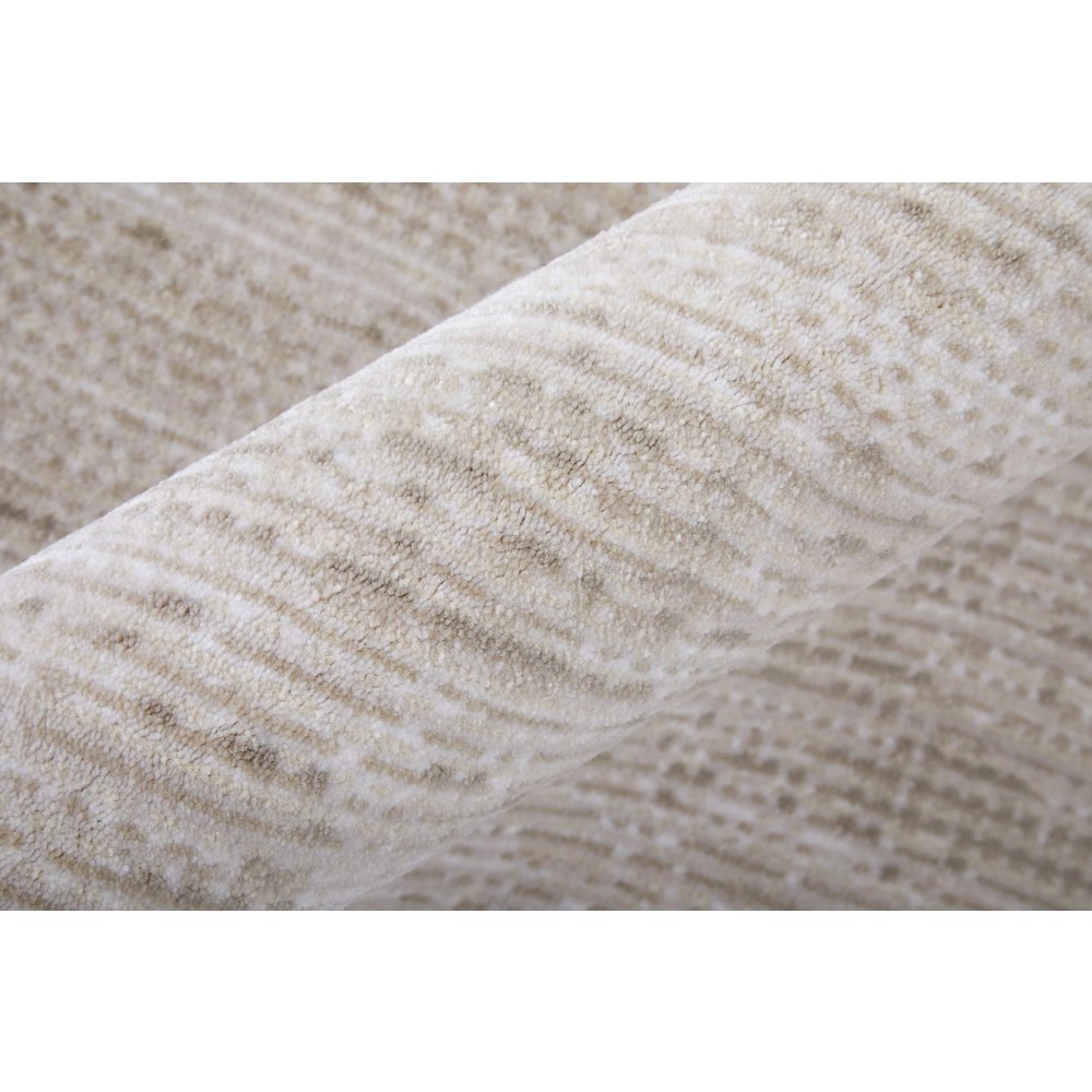 Deja Modern Solid, Ivory/Silver, 5' x 7'-6" Area Rug. Picture 4