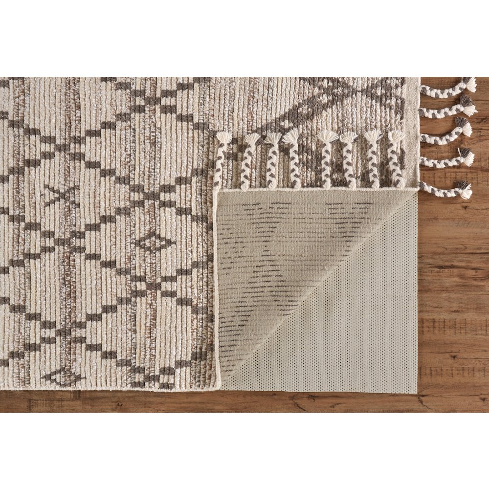 Twain Transitional Diamond, Ivory/Gray/Taupe, 9'-6" x 13'-6" Area Rug. Picture 3