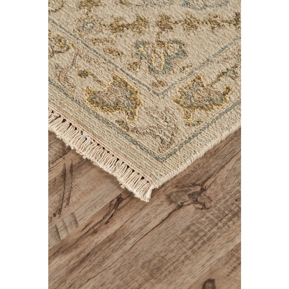 Amherst Traditional Bordered, Ivory/Yellow/Blue, 2' x 3' Accent Rug. Picture 3