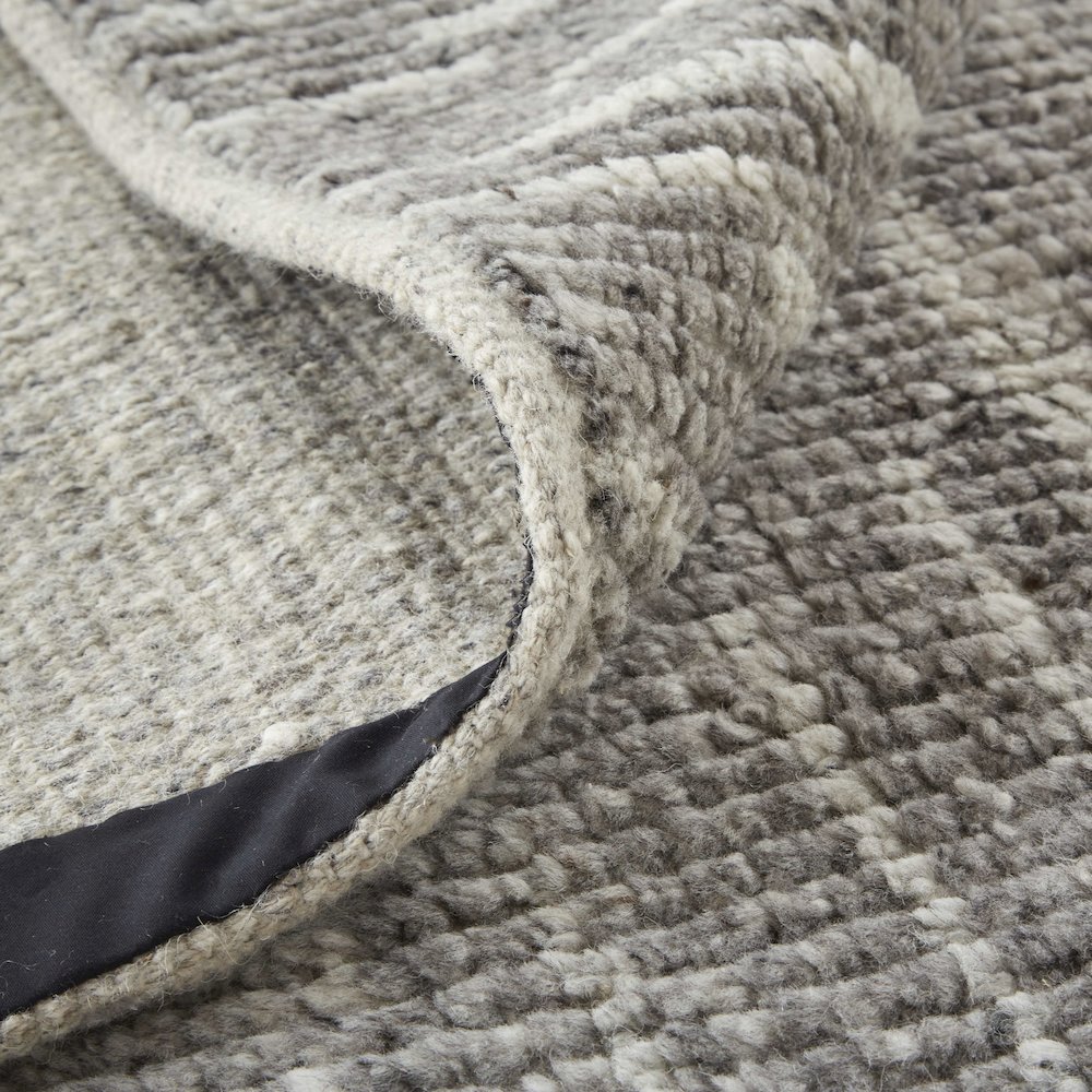 Alford Modern Checkered, Gray/Silver/Ivory, 3'-6" x 5'-6" Accent Rug. Picture 7