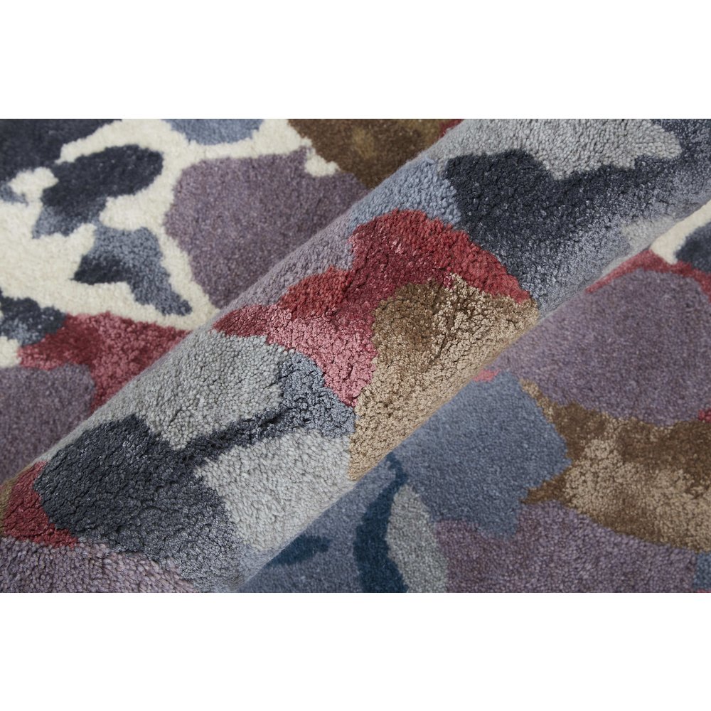 Dafney Transitional Floral & Botanical, Blue/Gray/Pink, 3'-6" x 5'-6" Accent Rug. Picture 5