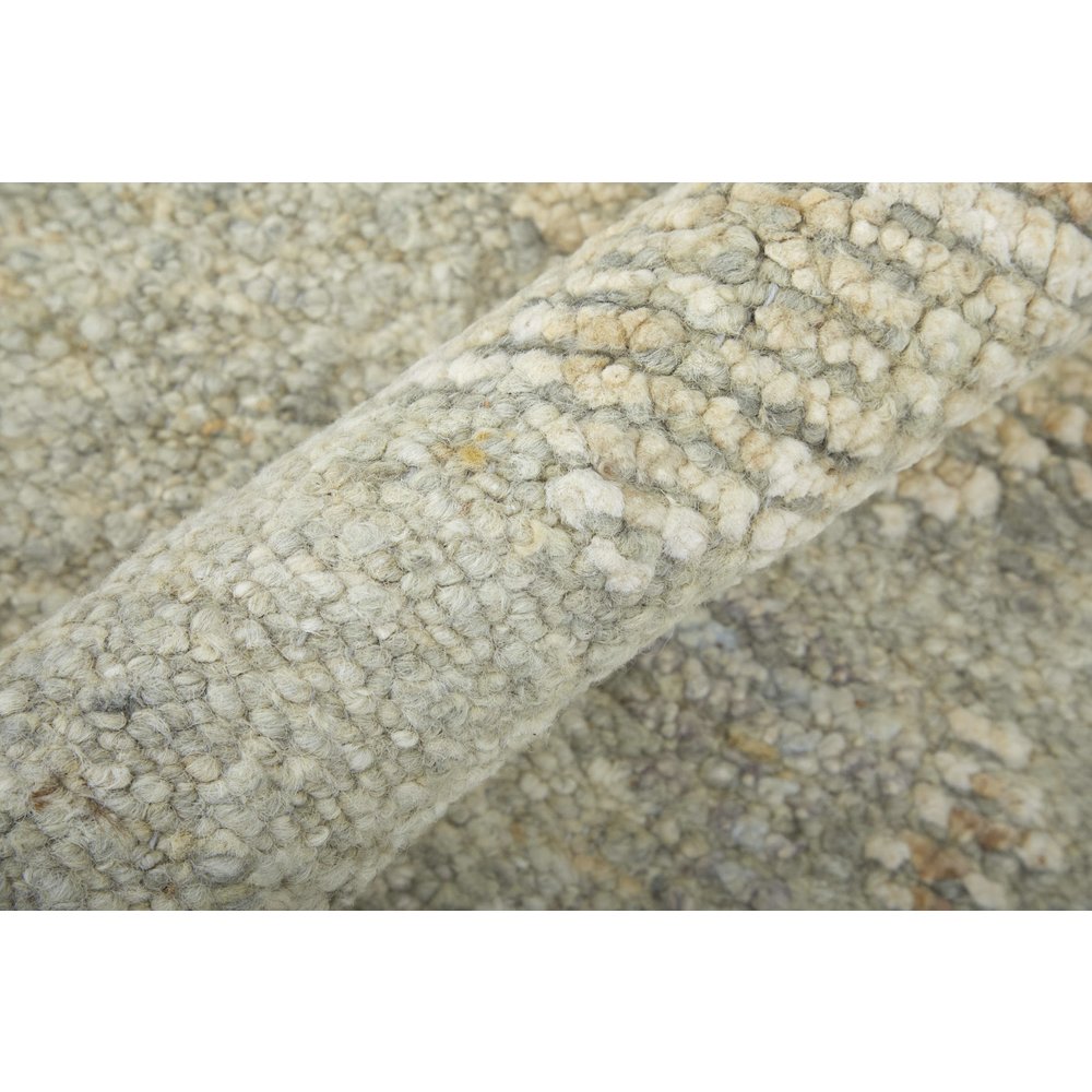 Transitional Floral & Botanical, Gray/Green/Blue, 3'-6" x 5'-6" Accent Rug. Picture 5