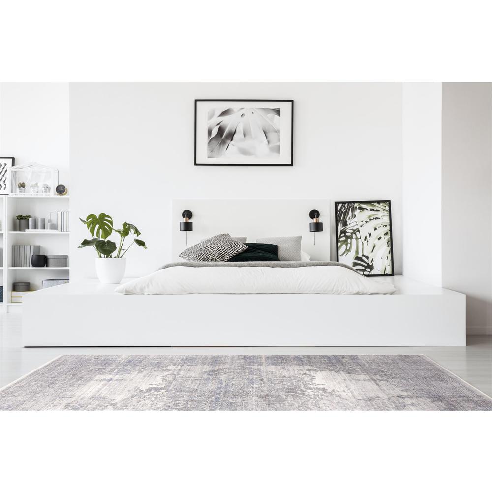 Cecily Luxury Distressed Medallion Rug, Light Gray, 7ft - 10in x 10ft Area Rug, 8573586FGRY000F10. Picture 1