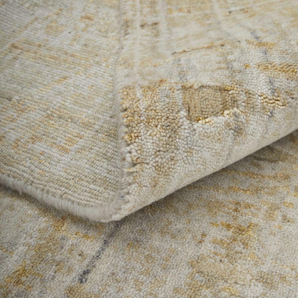 Eastfield Modern Abstract, Yellow/Ivory/Gold, 2' x 3' Accent Rug. Picture 7