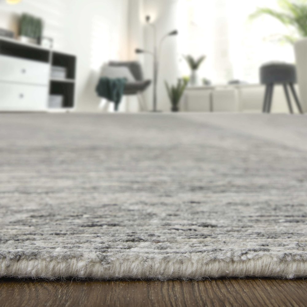 Brighton Modern Abstract, Ivory/Gray, 4' x 6' Accent Rug. Picture 9