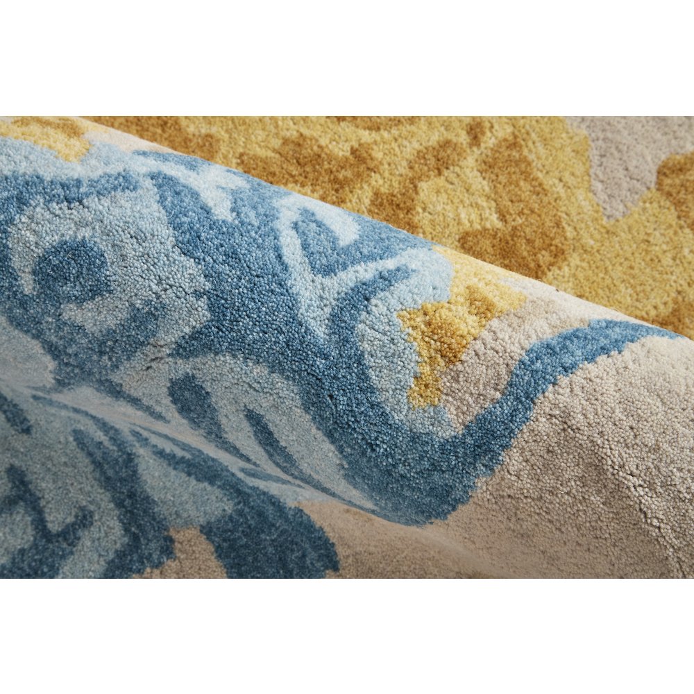 Everley Modern Abstract, Ivory/Yellow/Blue, 4' x 6' Accent Rug. Picture 5