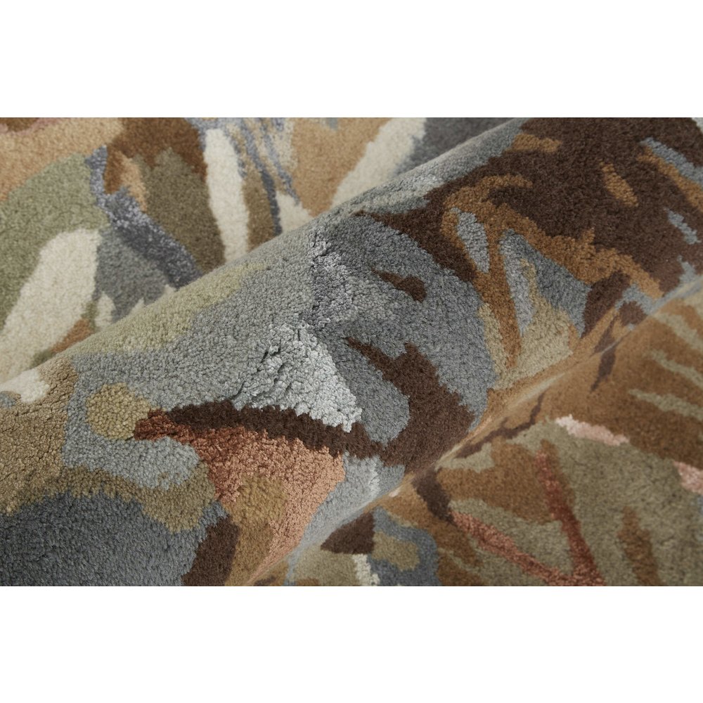 Dafney Transitional Floral & Botanical, Tan/Gray/Green, 2' x 3' Accent Rug. Picture 5