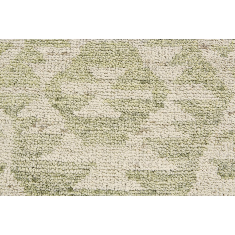 Nizhoni Transitional Southwestern, Green/Ivory, 2' x 3' Accent Rug. Picture 4