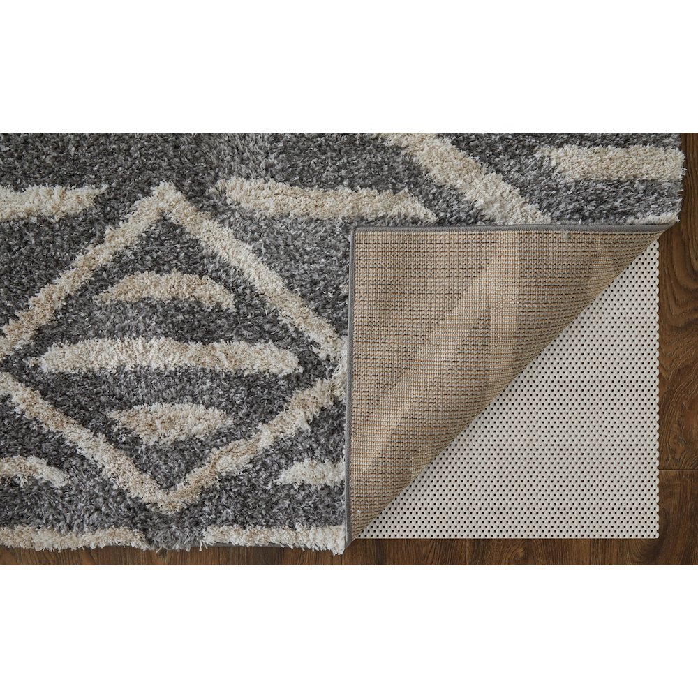 Mynka Transitional Diamond, Gray/Ivory, 5' x 8' Area Rug. Picture 4