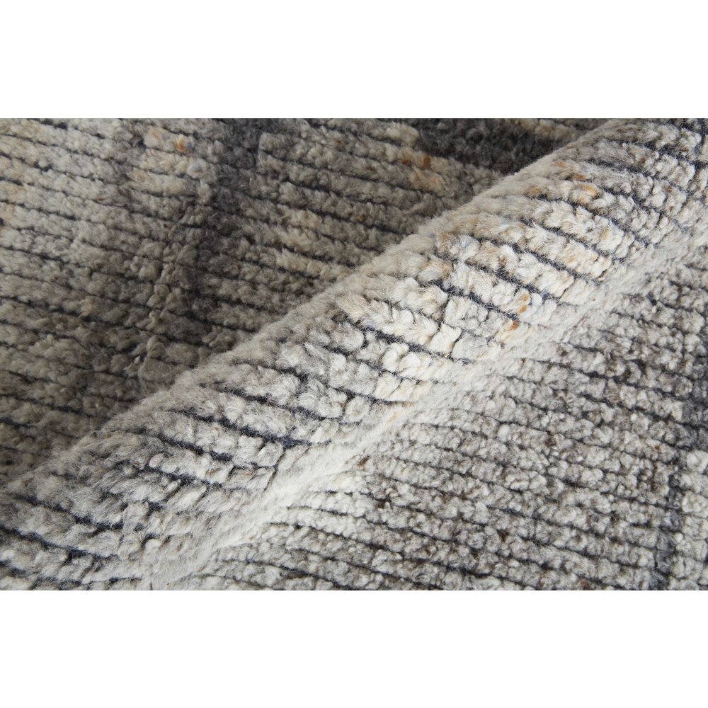 Alford Modern Abstract, Gray/Silver, 7'-9" x 9'-9" Area Rug. Picture 5