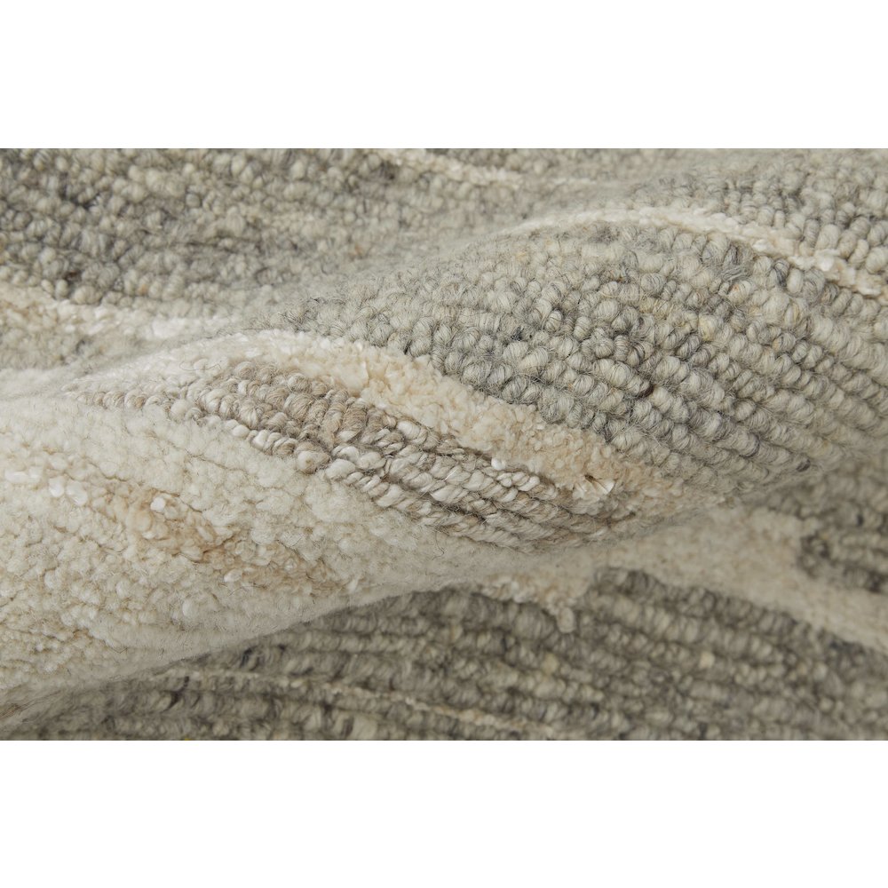 Navaro Modern Gradient & Ombre, Ivory/Tan, 7'-9" x 9'-9" Area Rug. Picture 5