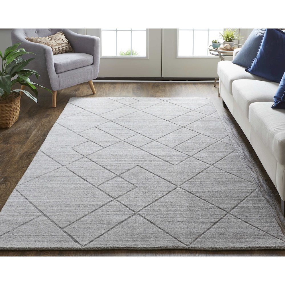 Redford Transitional Solid, Gray/Silver, 3'-6" x 5'-6" Accent Rug. Picture 2