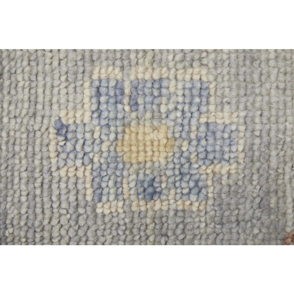 Fillmore Traditional Floral & Botanical, Blue/Taupe/Gray, 2' x 3' Accent Rug. Picture 6