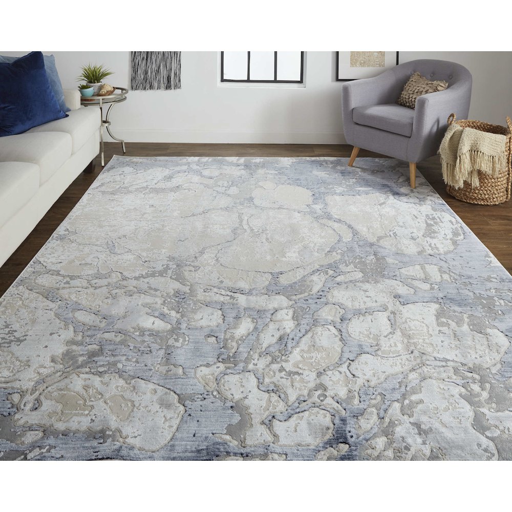Laina Transitional Abstract, Ivory/Blue, 3' x 5' Accent Rug. Picture 2