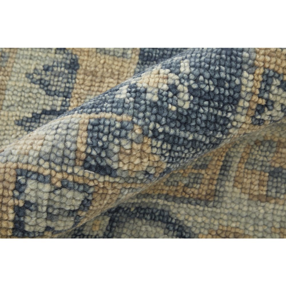 Fillmore Traditional Diamond, Blue/Ivory, 2' x 3' Accent Rug. Picture 5