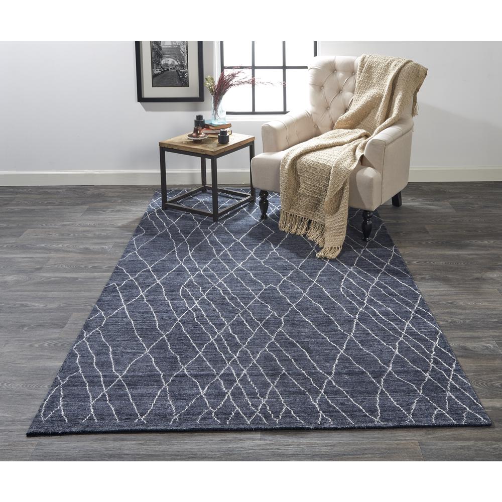 Lennox Modern Minimalist Line Work Rug, Navy Blue, 2ft x 3ft Accent Rug, 8028695FNVY000P00. Picture 1