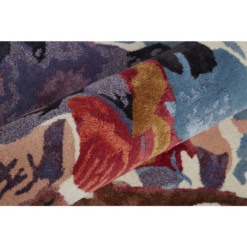 Transitional Floral & Botanical, Red/Blue/Purple, 3'-6" x 5'-6" Accent Rug. Picture 5