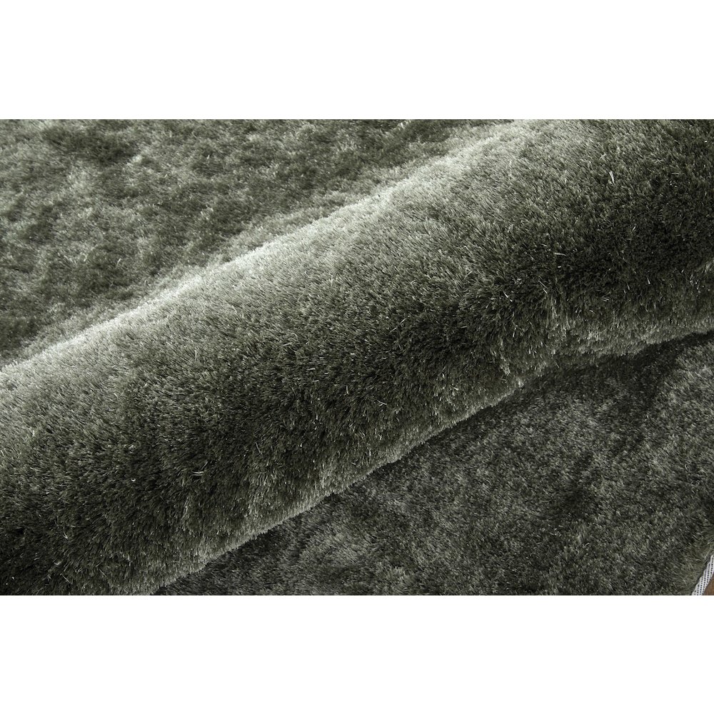 Indochine Modern Solid, Green, 3'-6" x 5'-6" Accent Rug. Picture 6