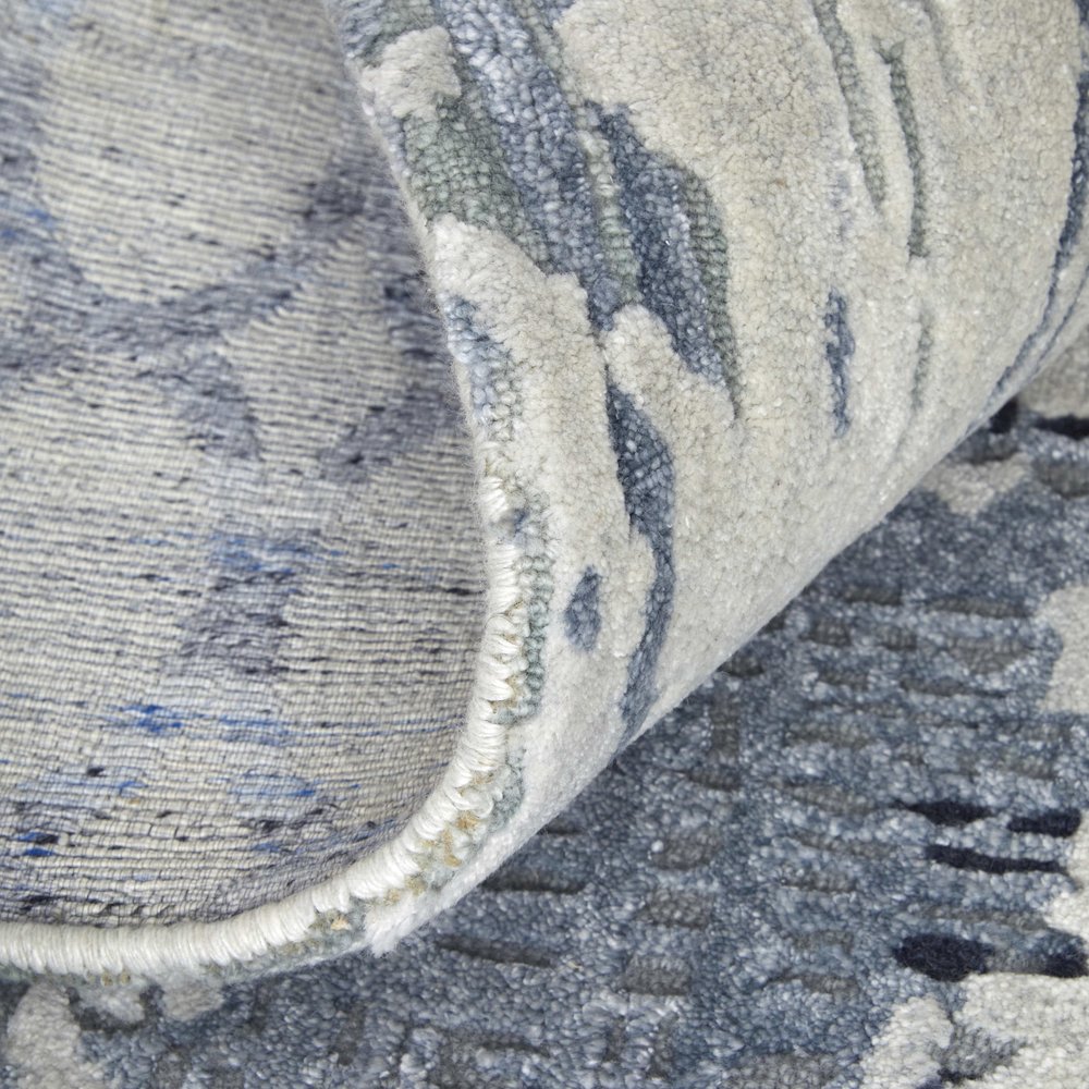 Zarah Modern Abstract, Blue/Ivory, 3'-6" x 5'-6" Accent Rug. Picture 7