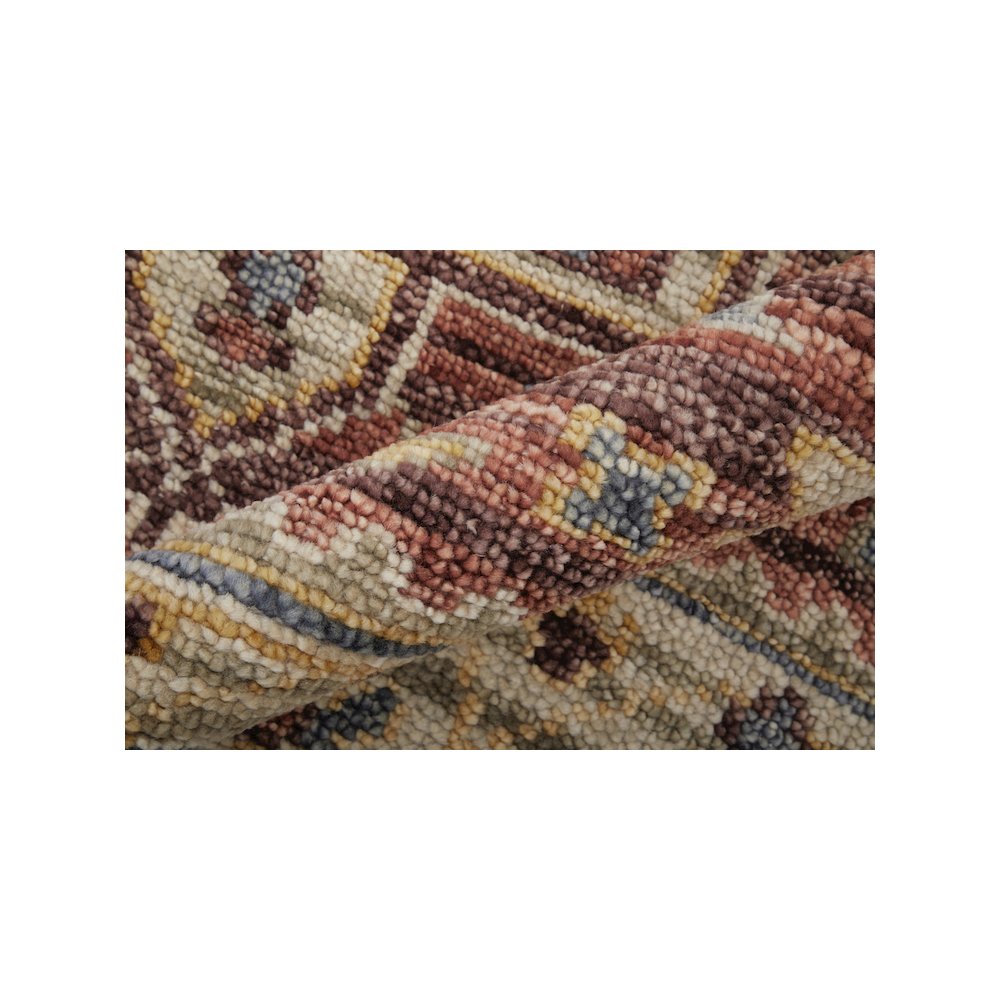 Fillmore Transitional Medallion, Red/Ivory/Gold, 2' x 3' Accent Rug. Picture 5