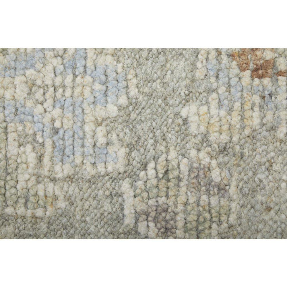 Transitional Floral & Botanical, Gray/Green/Blue, 3'-6" x 5'-6" Accent Rug. Picture 6
