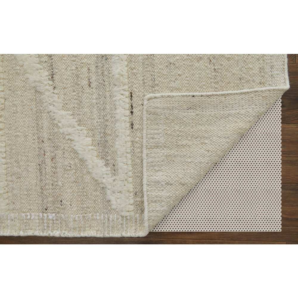 Ashby Transitional Geometric, Tan/Ivory, 3'-6" x 5'-6" Accent Rug. Picture 4