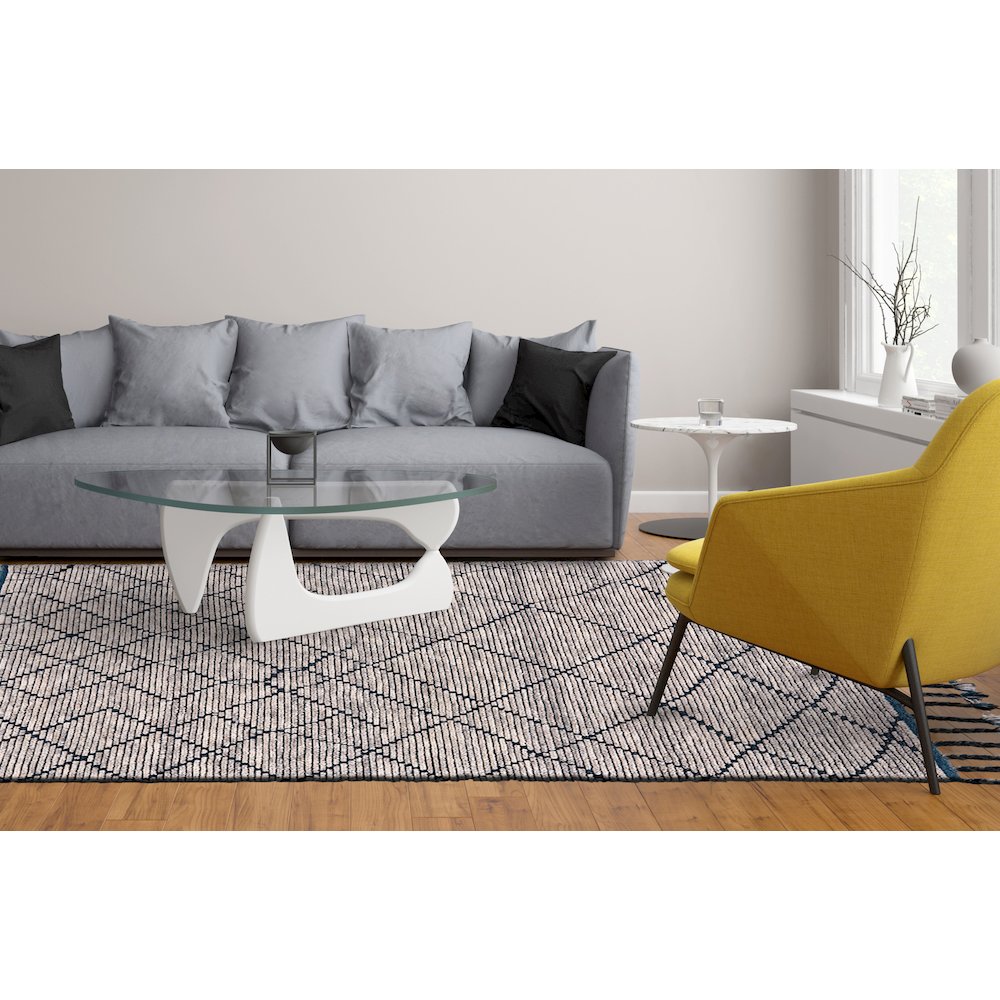 Twain Transitional Diamond, Taupe/Blue/White, 4' x 6' Accent Rug. Picture 2