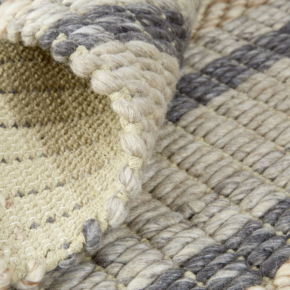 Berkeley Modern Eco-Friendly Bouclé Rug, Natural/Dark Gray, 3ft-6in x 5ft-6in, 6790738FNATMLTC50. Picture 6