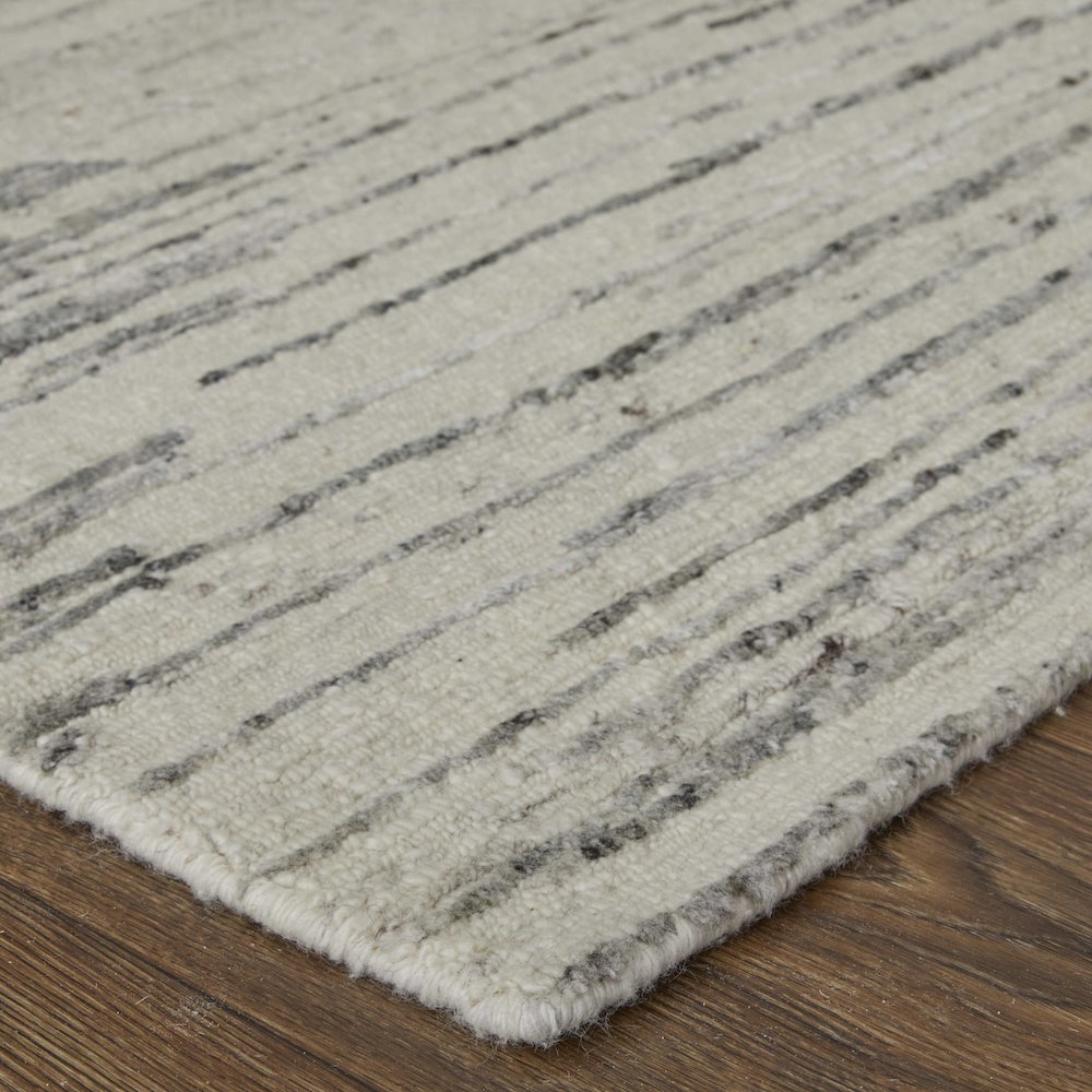 Brighton Modern Abstract, Ivory/Gray, 2' x 3' Accent Rug. Picture 4