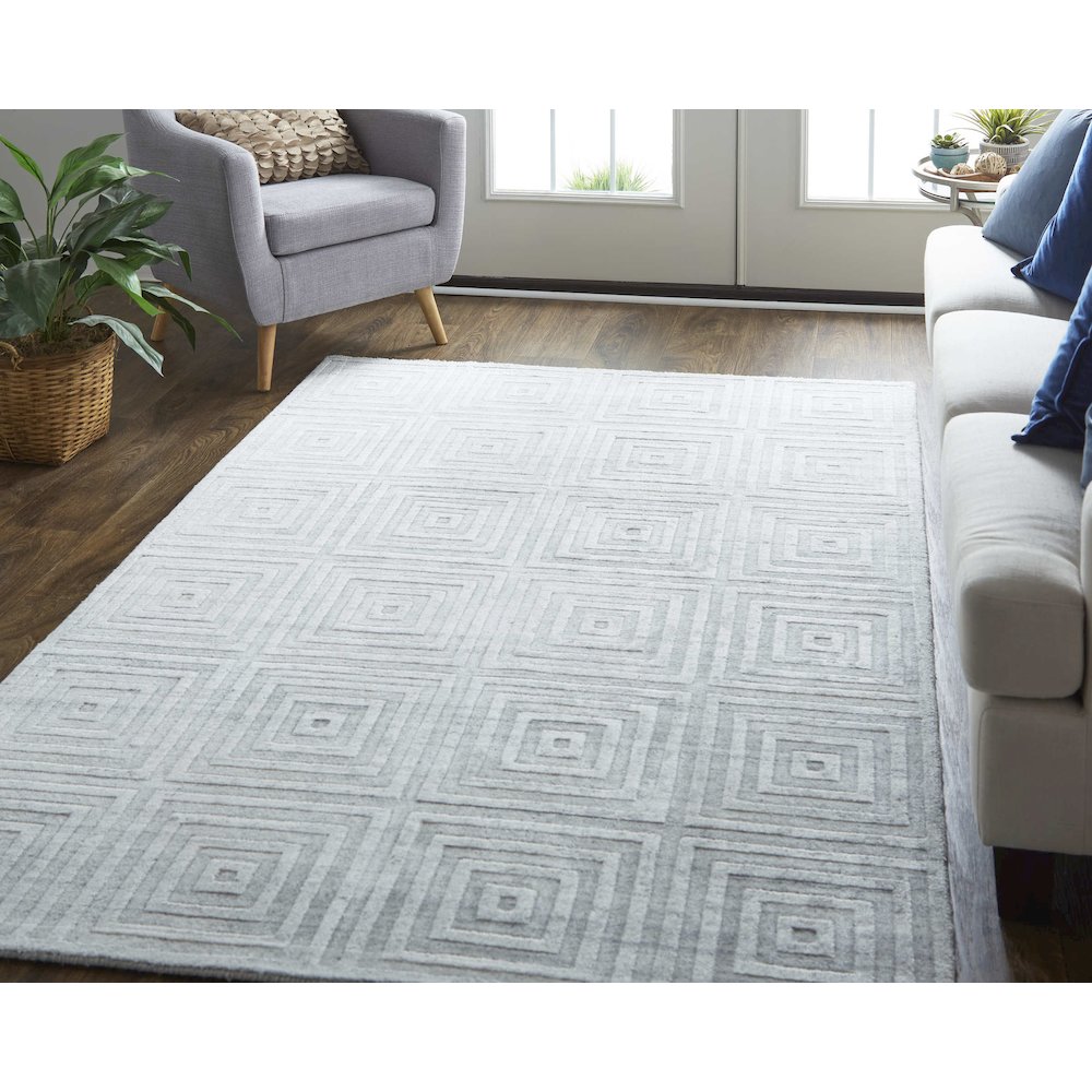 Redford Transitional Solid, White/Silver, 5' x 8' Area Rug. Picture 2