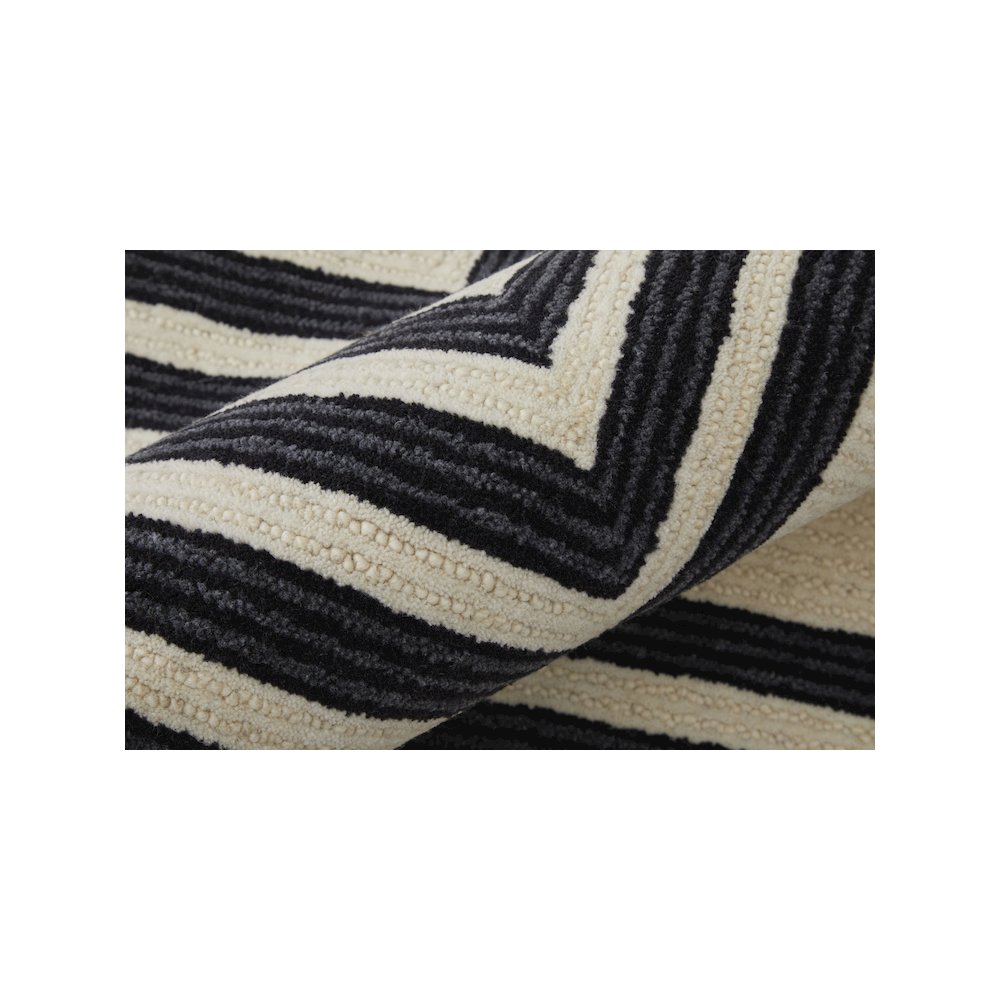 Maguire Transitional Abstract, Gray/Ivory/Black, 2' x 3' Accent Rug. Picture 5