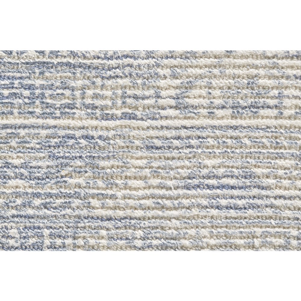 Reagan Transitional Bordered, Blue/Ivory, 2' x 3' Accent Rug. Picture 3