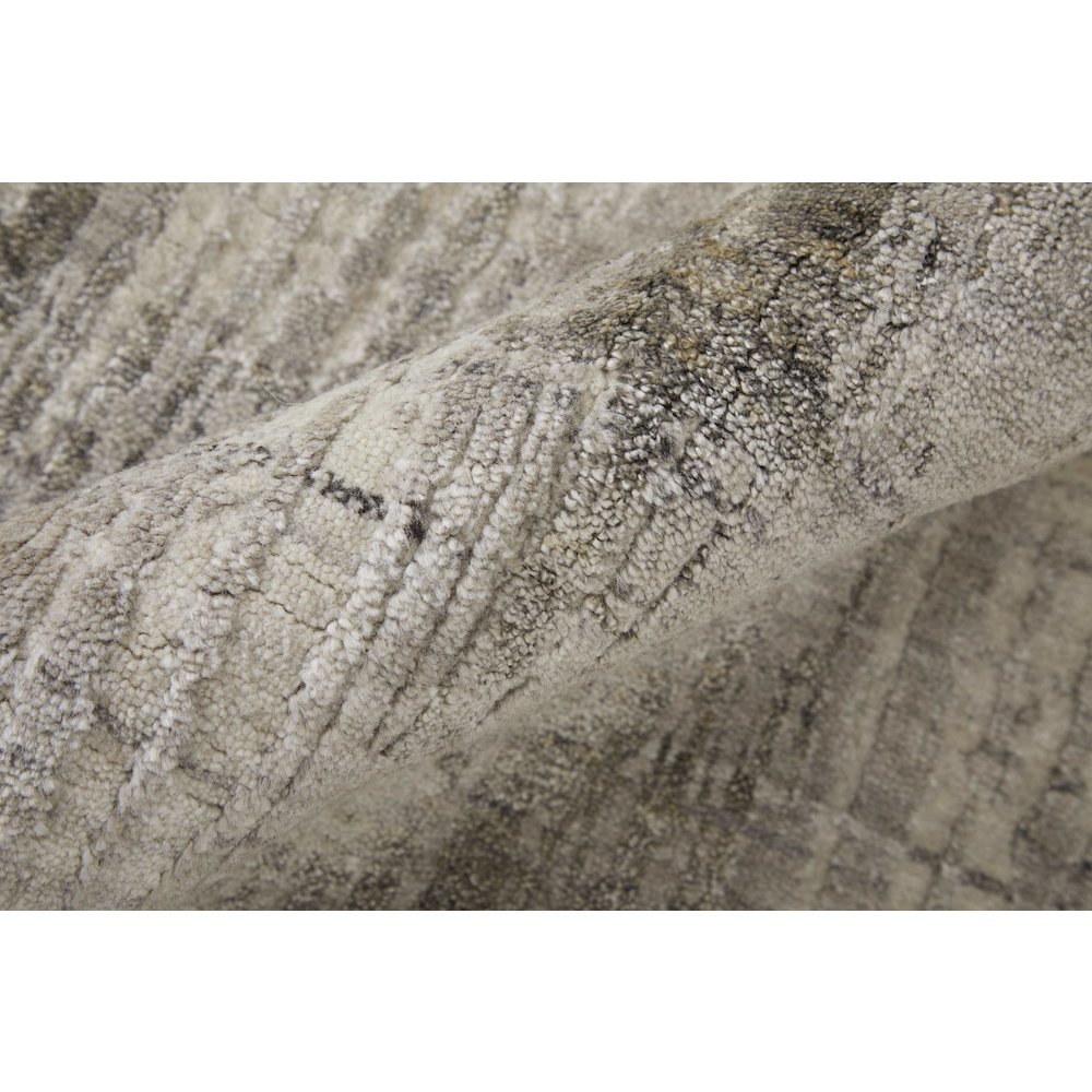 Eastfield Modern Abstract, Gray/Ivory, 2' x 3' Accent Rug. Picture 5