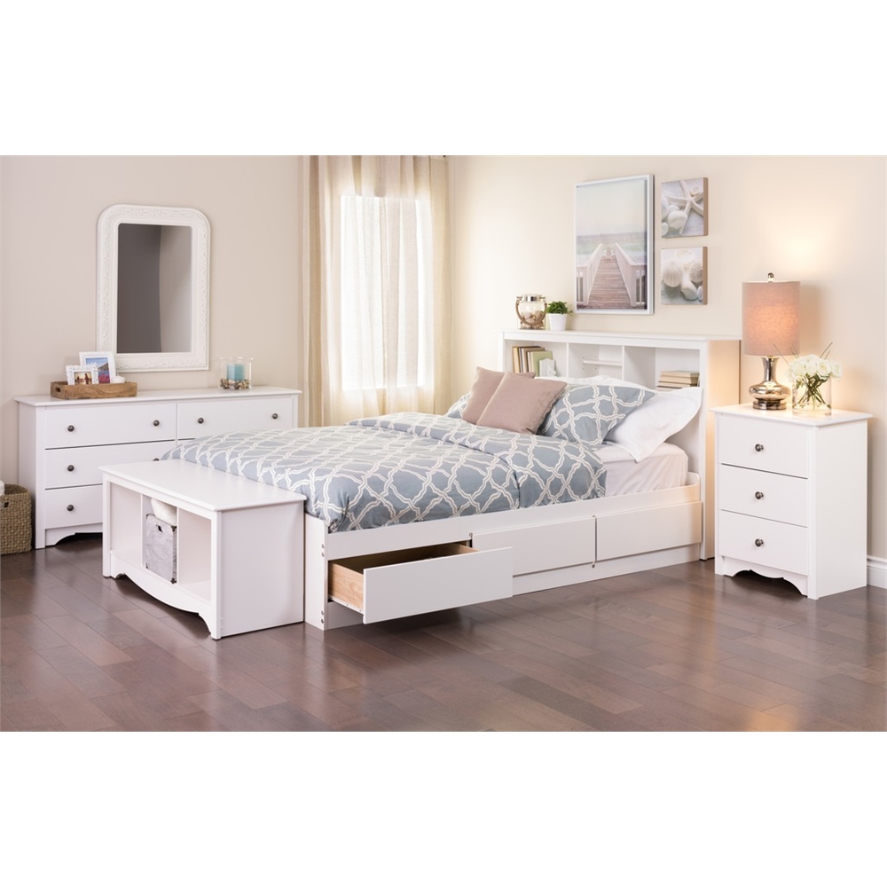 Monterey 3-drawer Tall Nightstand, White. Picture 5