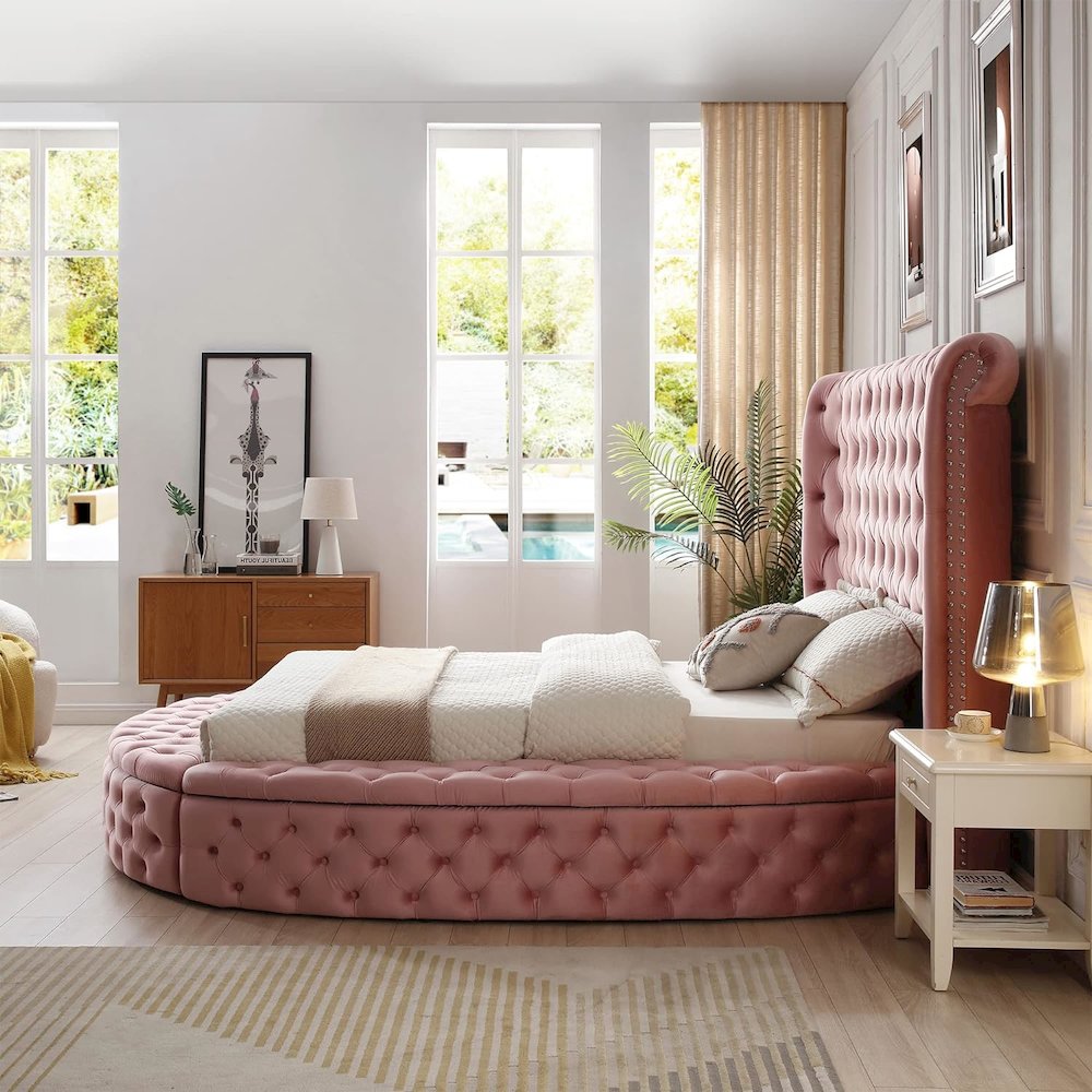 Upholstered Round Storage Bed. Picture 1