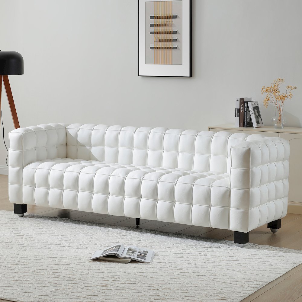 Emma Luxurious Leather Sofa. Picture 2