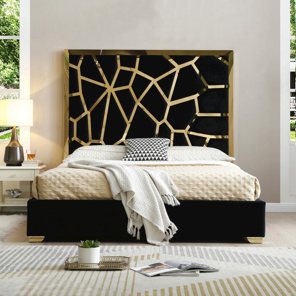 Serenity Velvet Bed with Gold Metal Frame. Picture 2