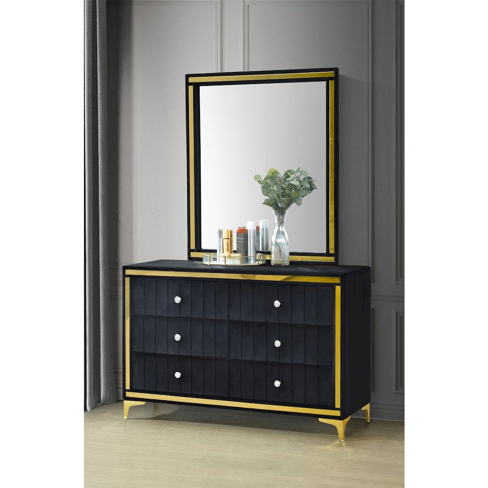 6 Drawer Dresser with Gold Legs and Trim – Fully -Assembled and Ready to Use. Picture 2