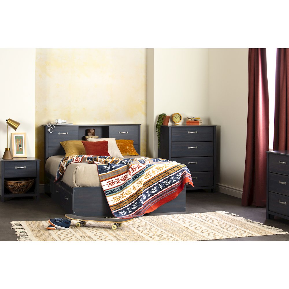 Ulysses Bed and Headboard Set, Blueberry. Picture 2