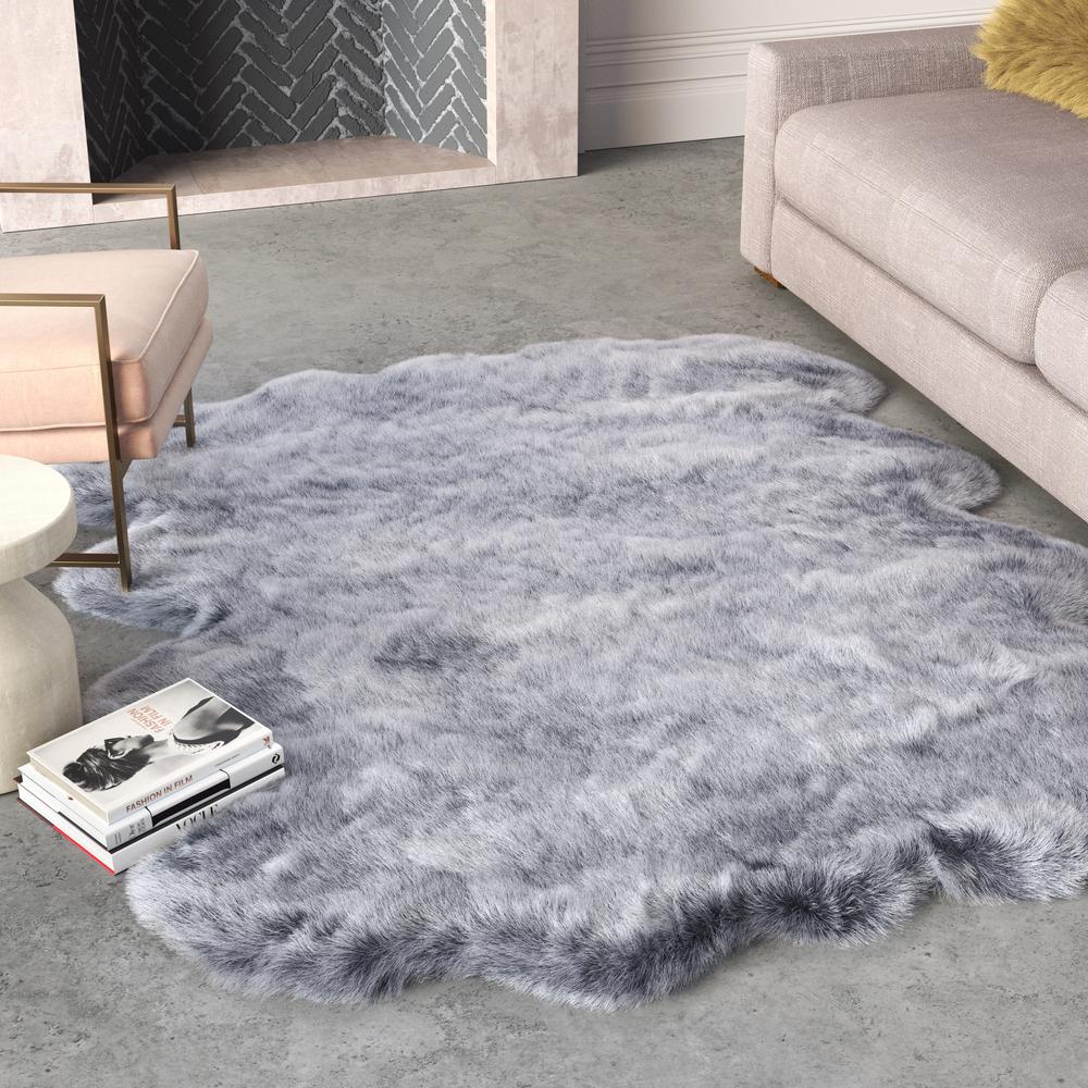 Gloss Black Faux Fur Area Rug, 2' x 3'. Picture 5