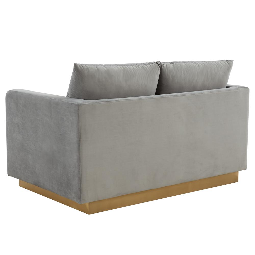 LeisureMod Nervo Modern Mid-Century Upholstered Velvet Loveseat with Gold Frame, Light Grey. Picture 3