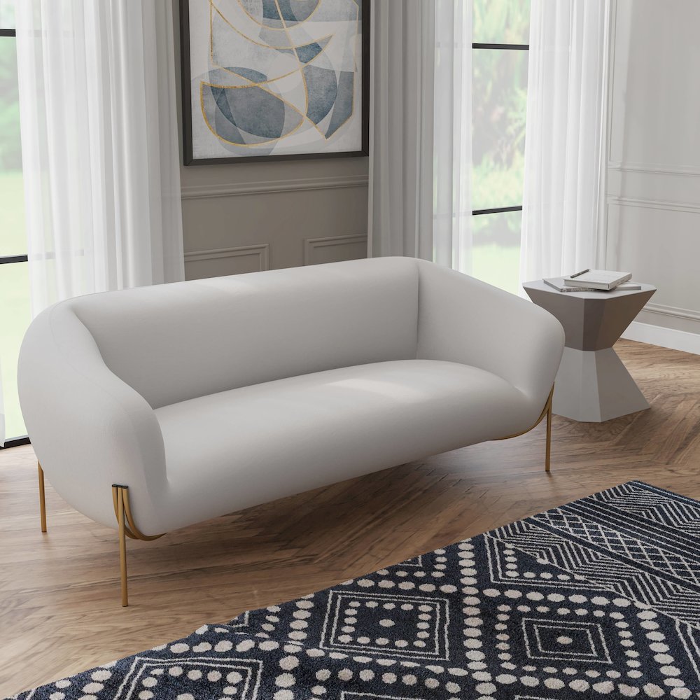 Zuno Three-Seater Sofa Upholstered in Velvet Wide Couch. Picture 5